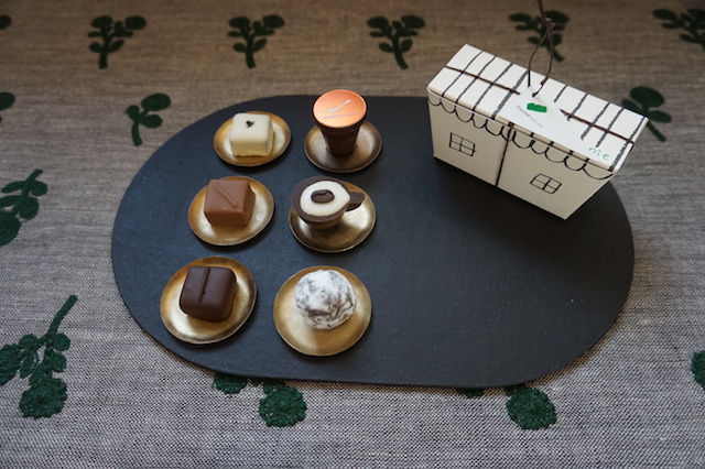 Chocolate romi-unie _box.JPG